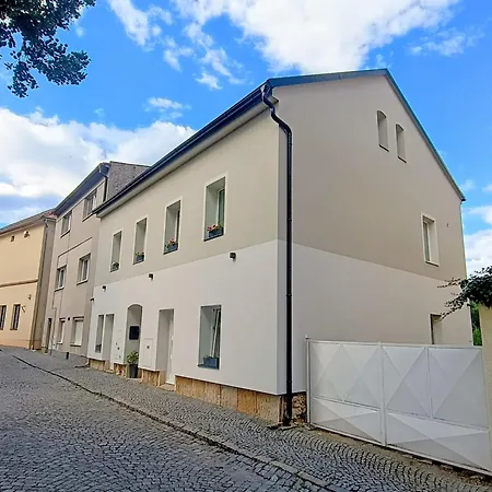 Slo. * Bakov nad Jizerou