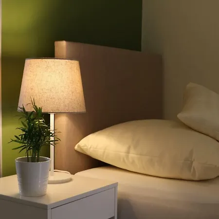 Slo. شقة Bakov nad Jizerou